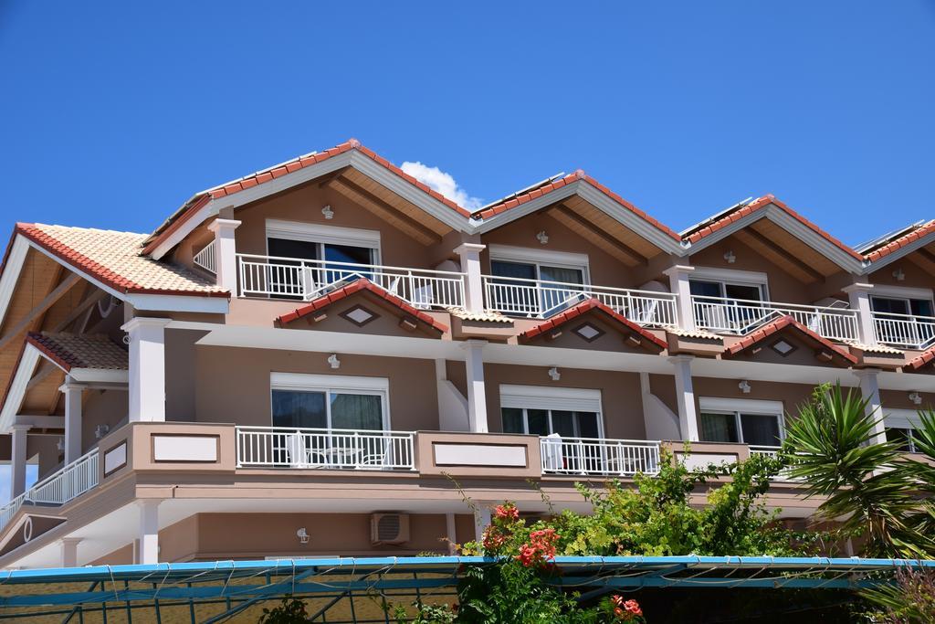 Whitesands Beach Resort Paralia Vrachou Exterior foto