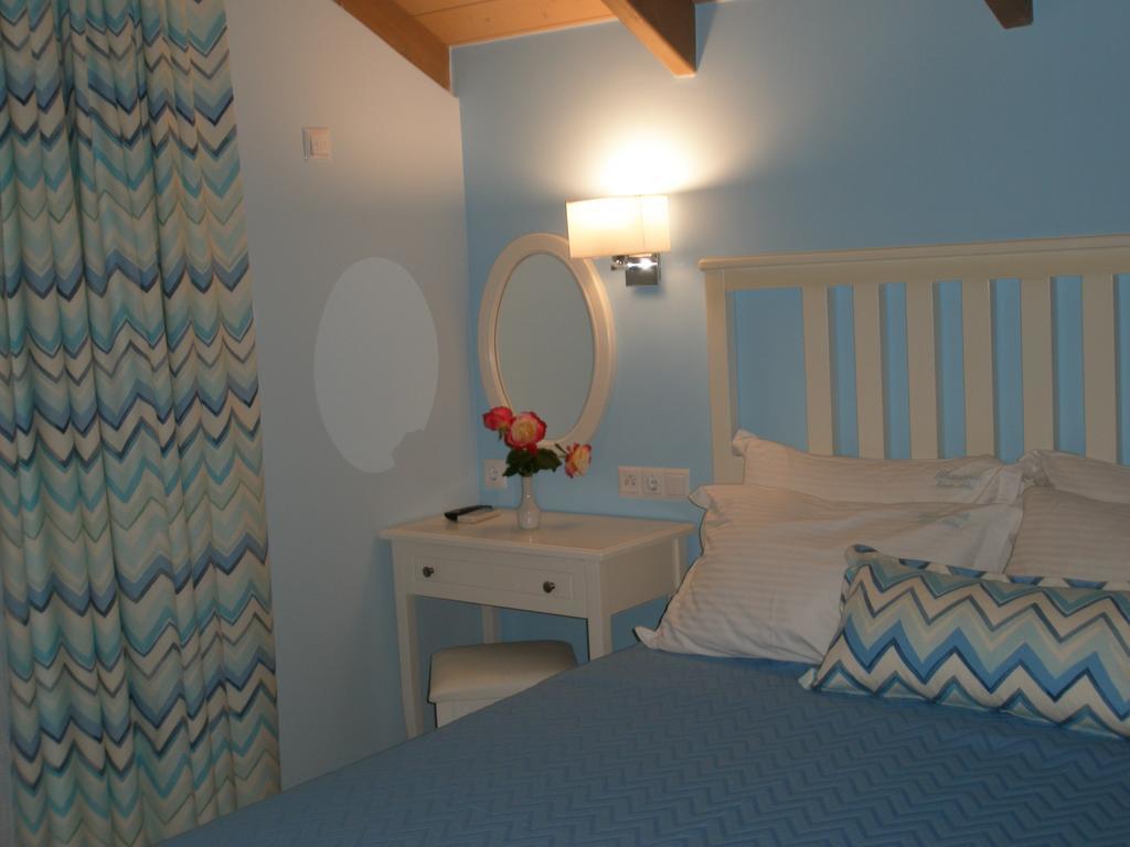 Whitesands Beach Resort Paralia Vrachou Habitación foto
